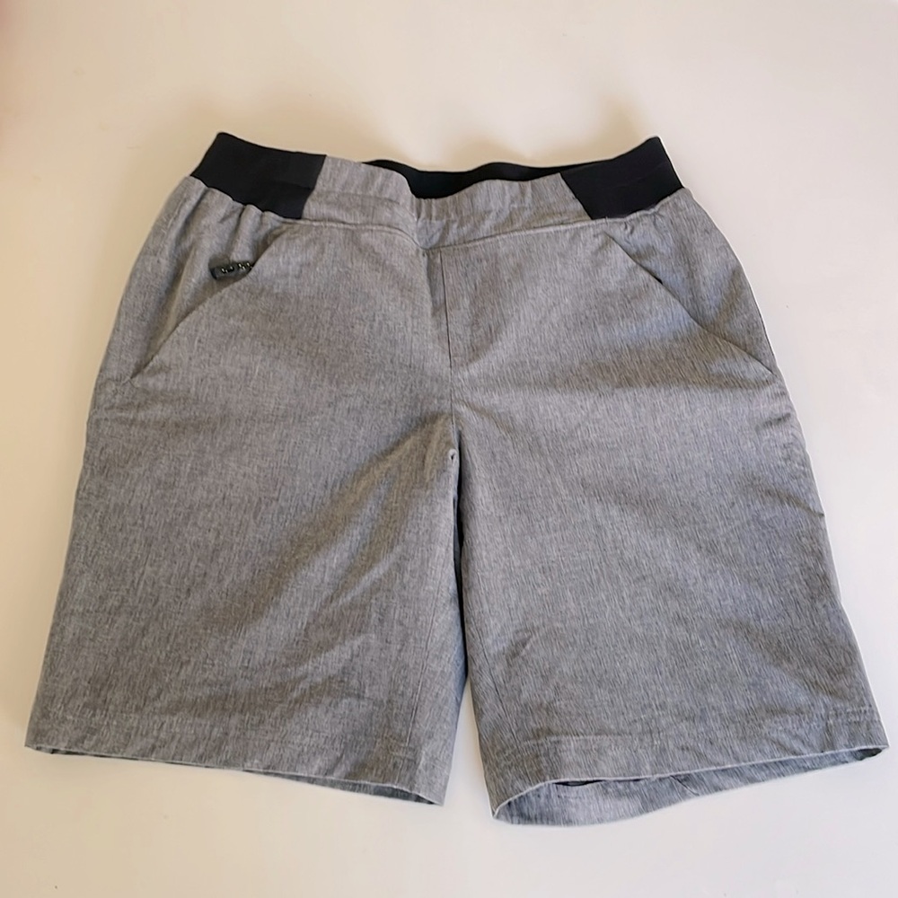 8 Wind River No Fly Zone Shorts Gray/black